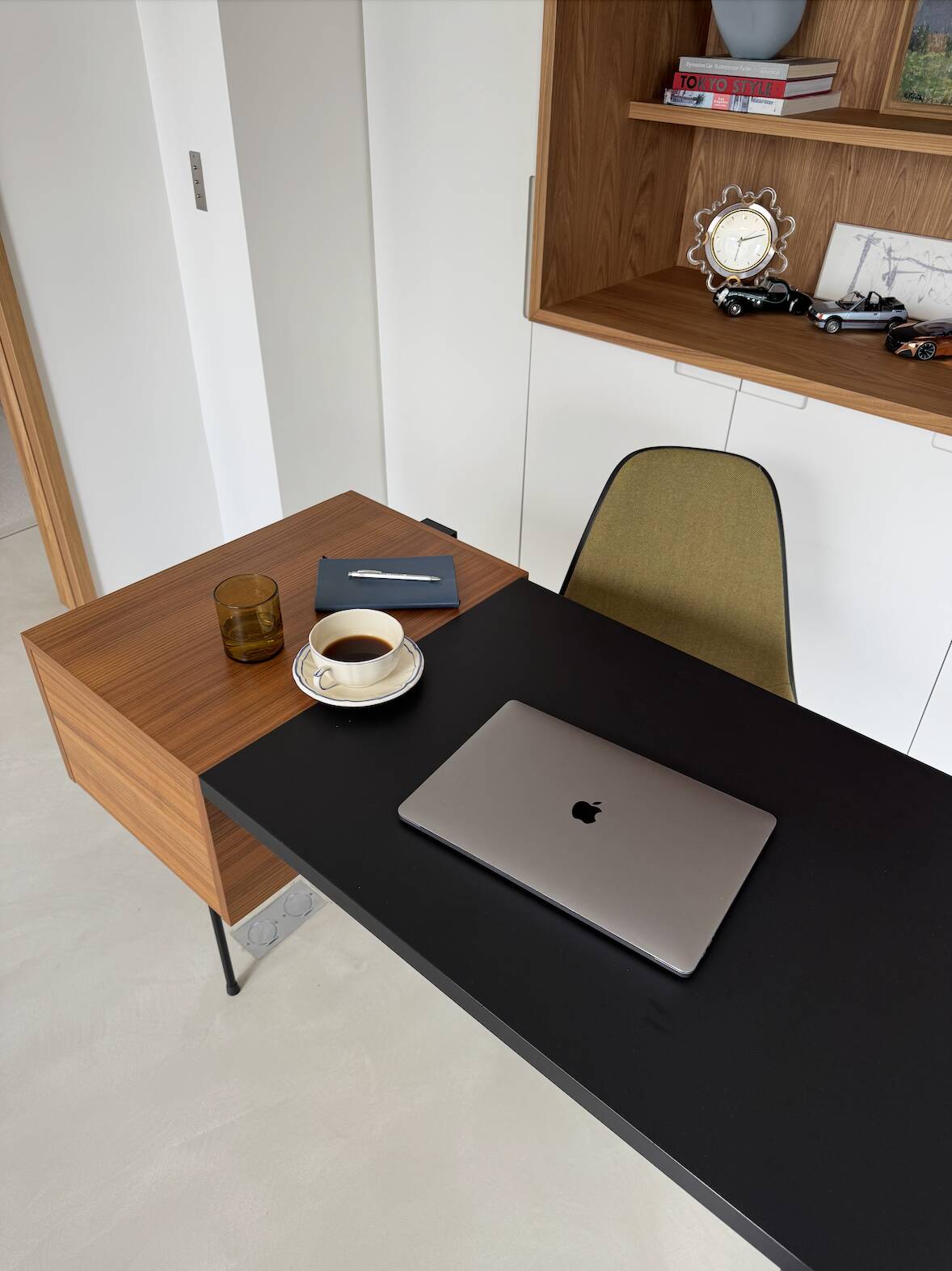 Desk Pierre Paulin CM 141 Edition Ligne Roset