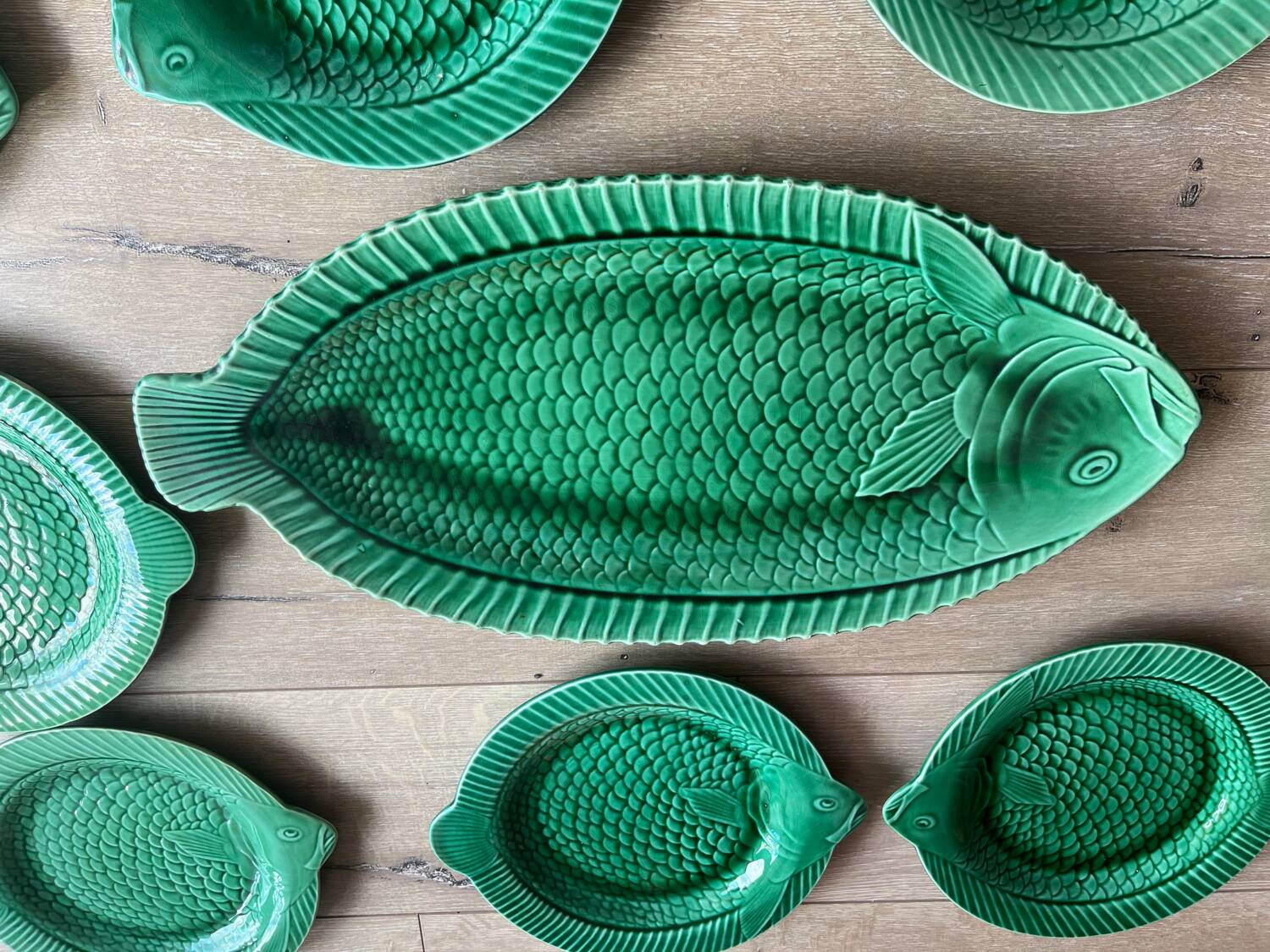 Green fish service Sarreguemines 1950s in new condition.