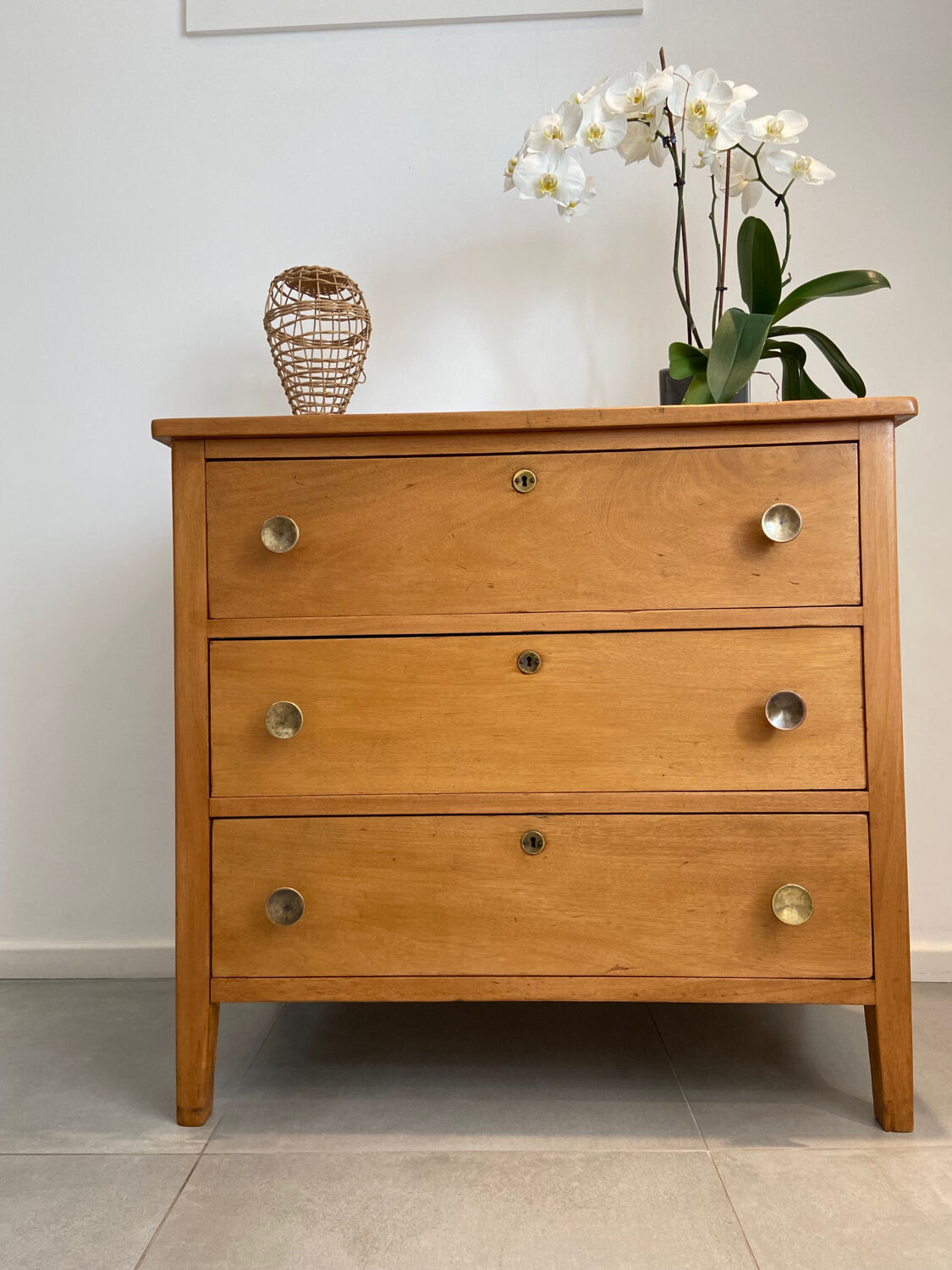 Antique chest of drawers