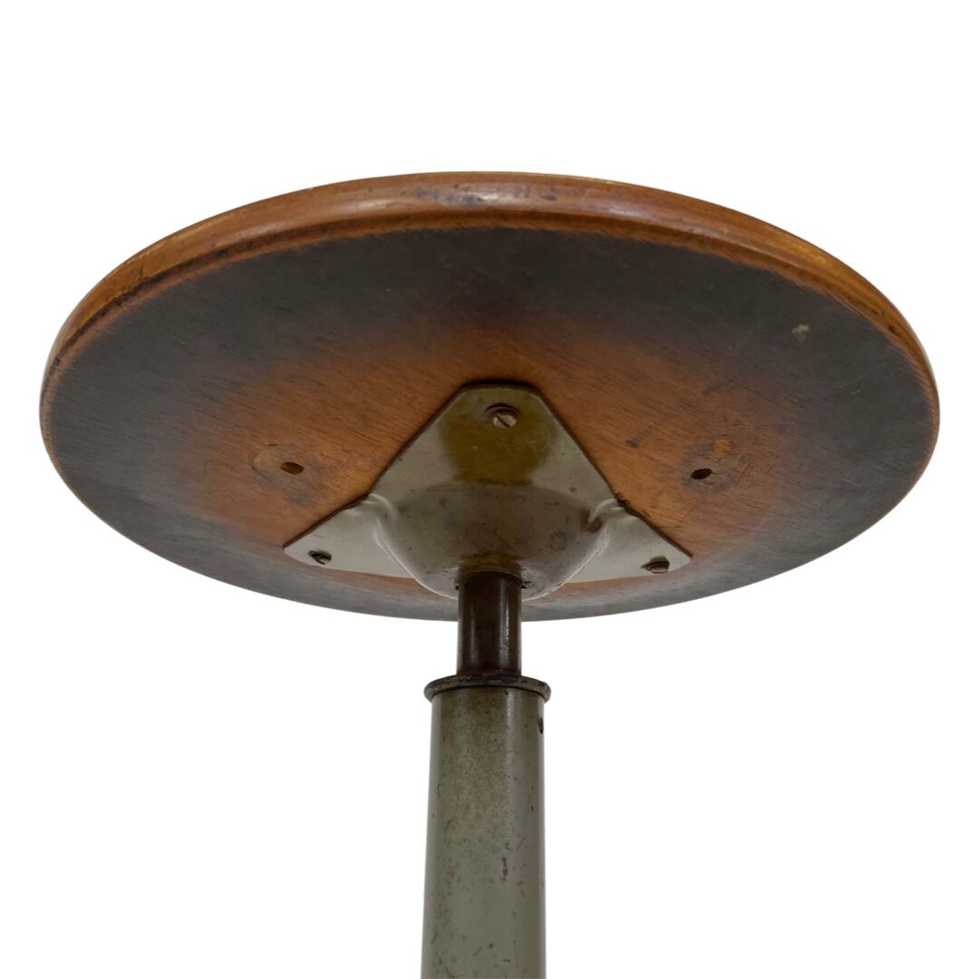 Vintage industrial workshop stool work stool adjustable in height 60's design