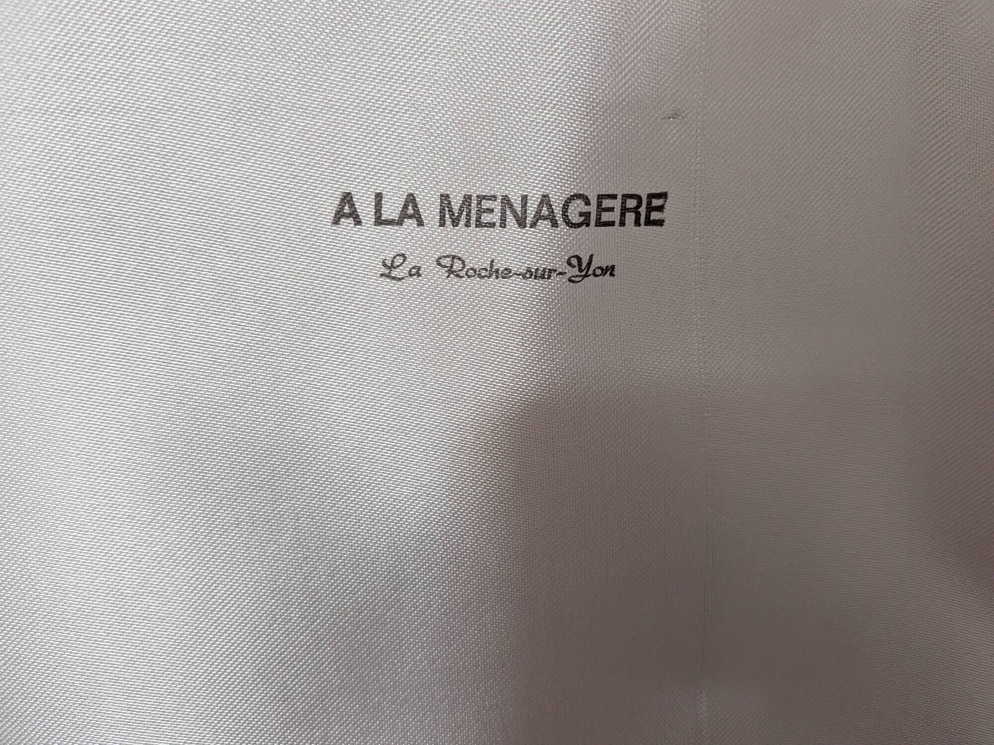 Vintage 26-piece stainless steel cutlery set with case – À La Ménagère