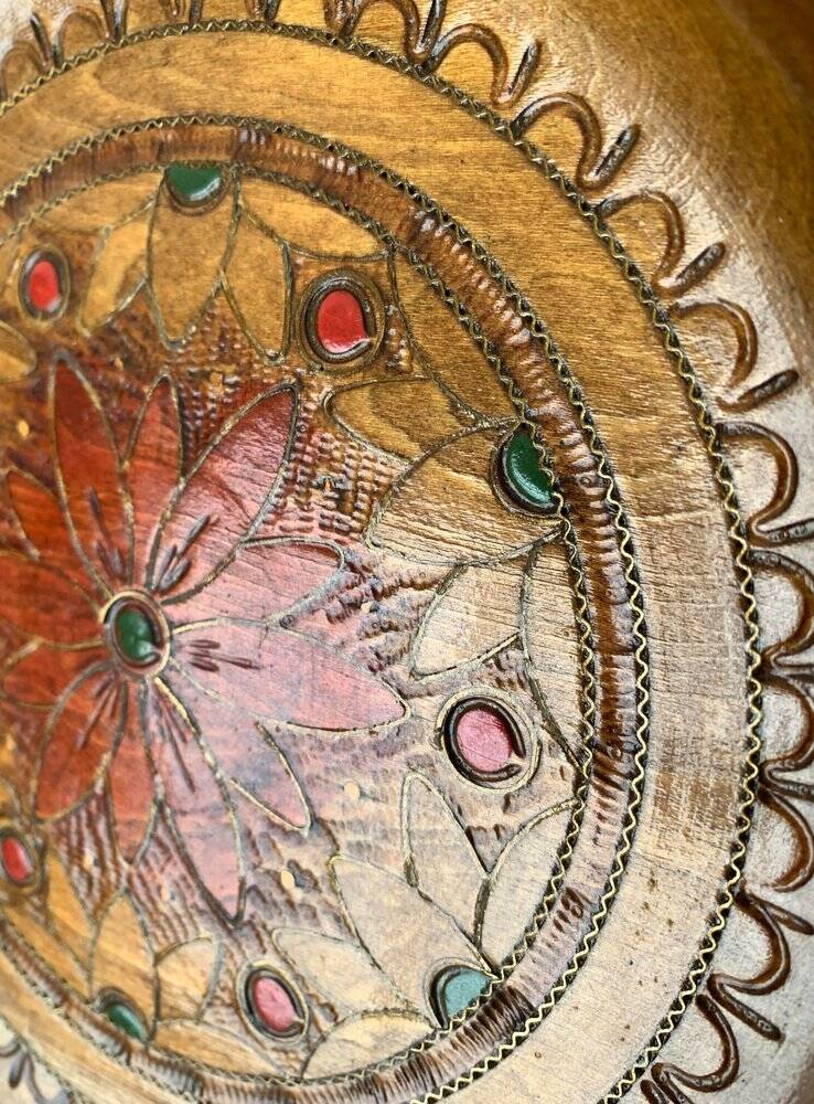 Vintage wooden wall plates, set of 4