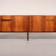 Buffet en bois Arne Hovmand Olsen pour Mogens Kold, Danemark, vers 1960.