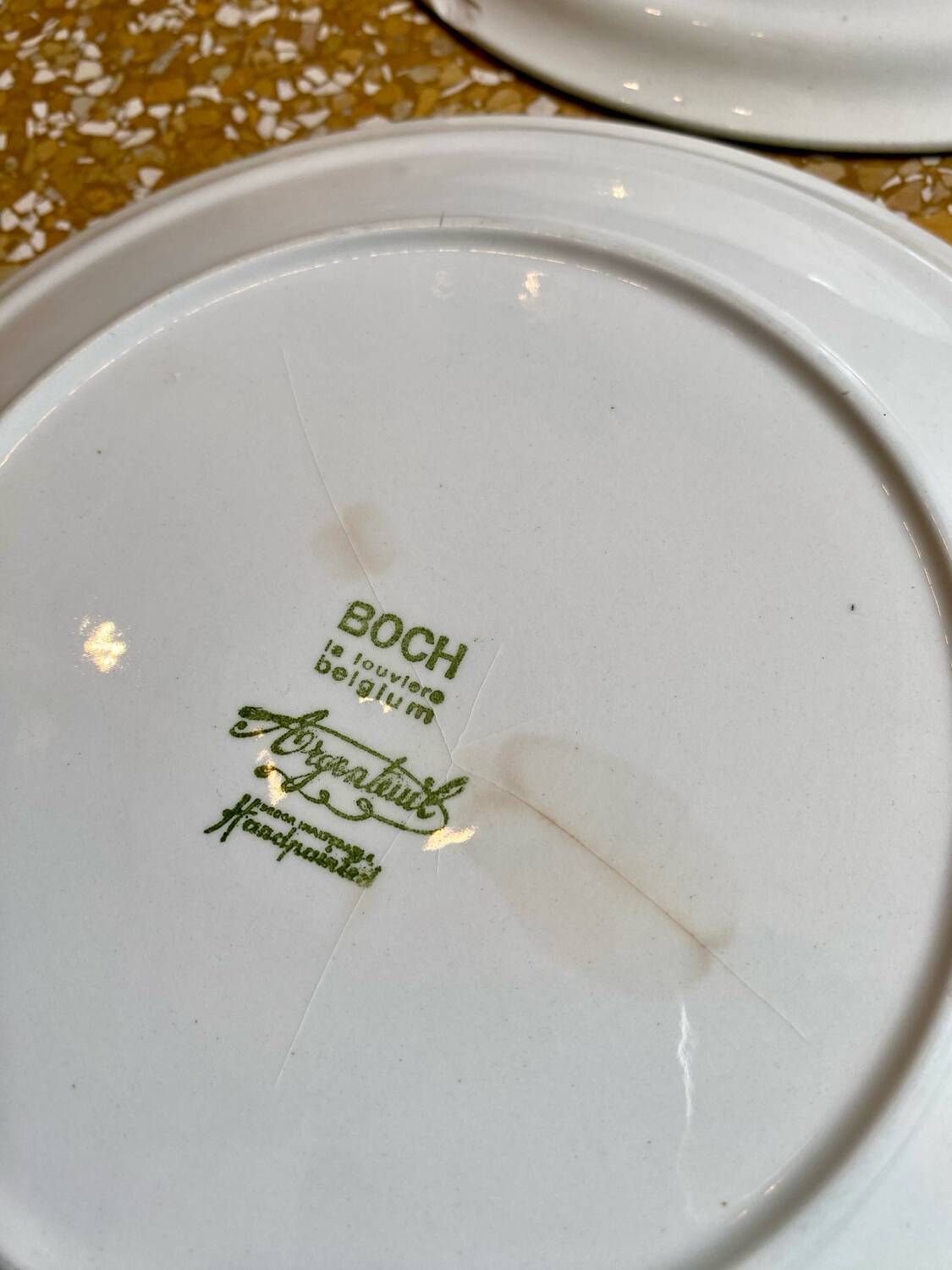 Set of 4 Argenteuil Boch Frères dinner plates