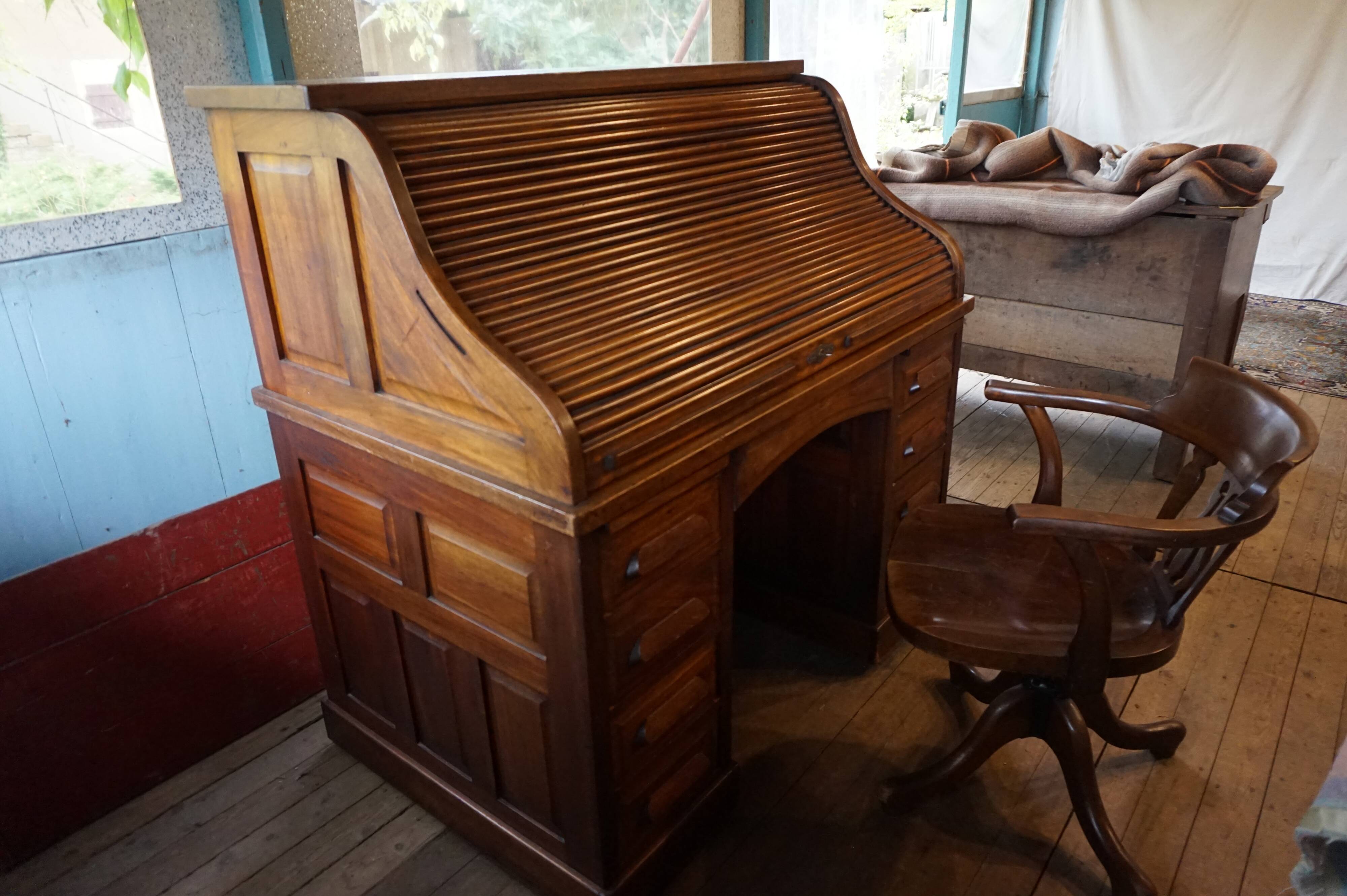 American curtain desk, 1900