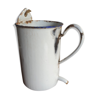Enamel wall pitcher
