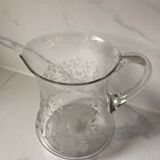 Carafe en verre gravé