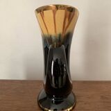 Vase en forme de corne