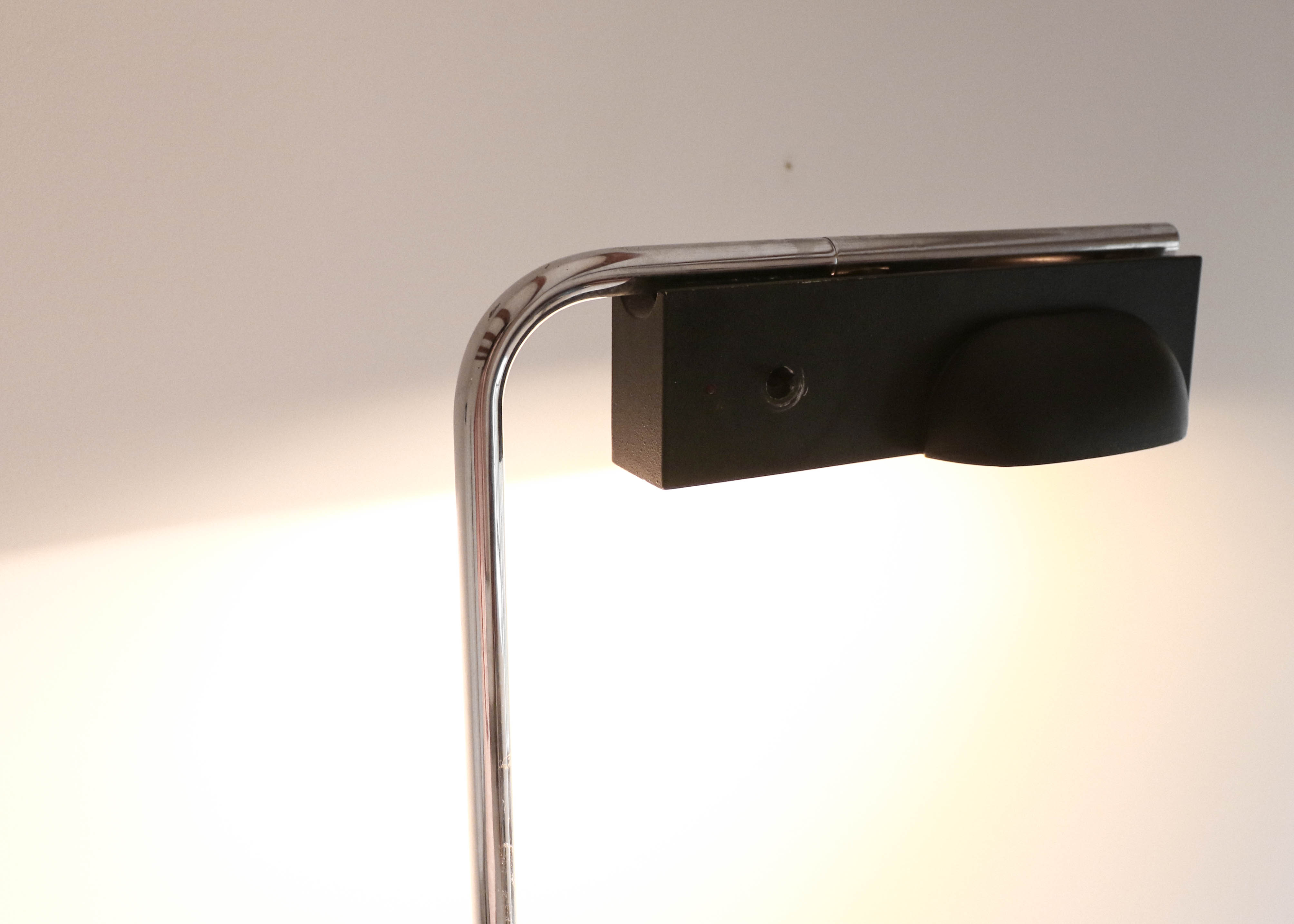 Ernesto Gismondi, Camera Terra lamppost, Artemide, 1980s