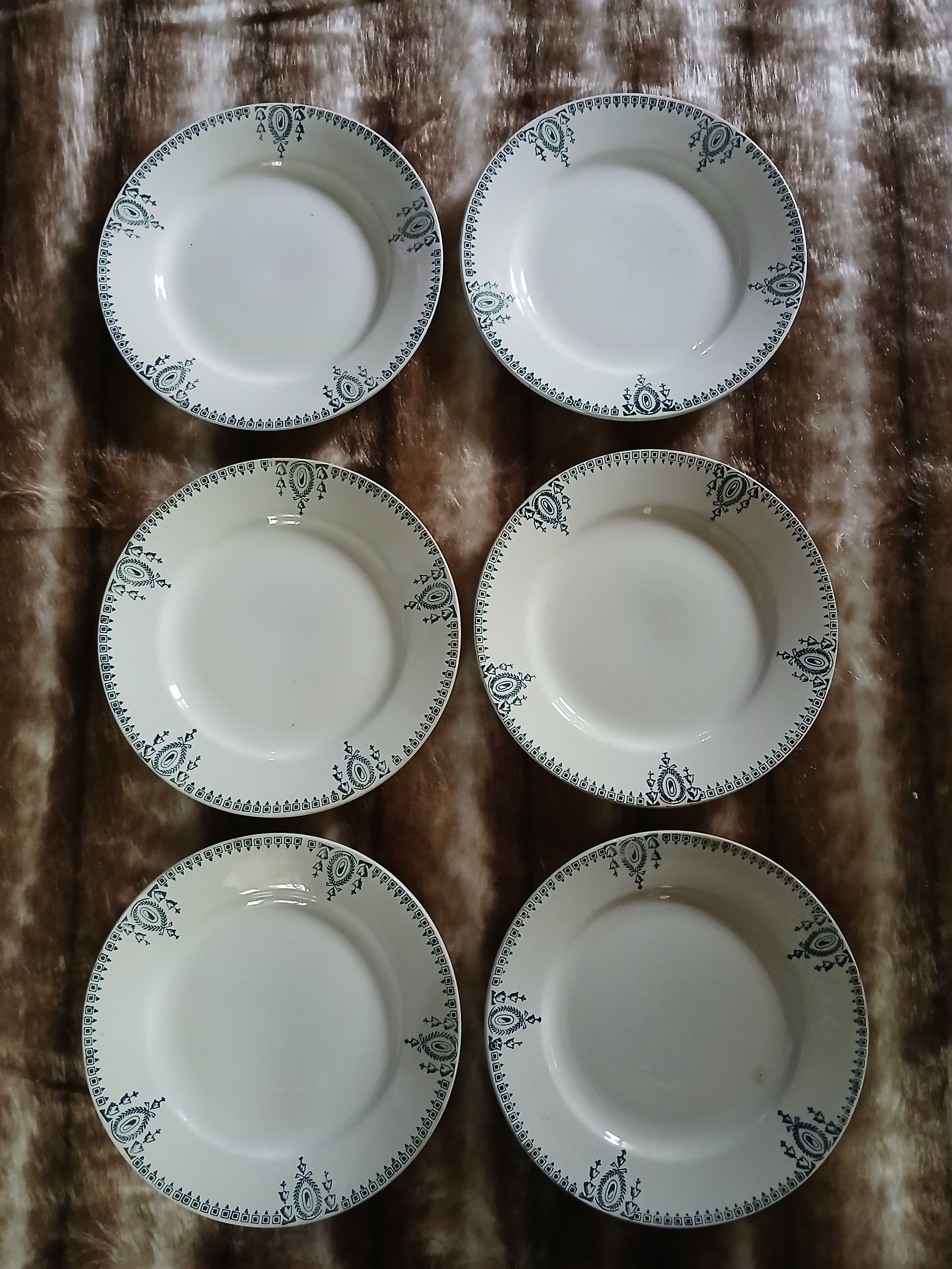 6 antique flat plates in ironstone