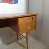 Scandinavian desk 60