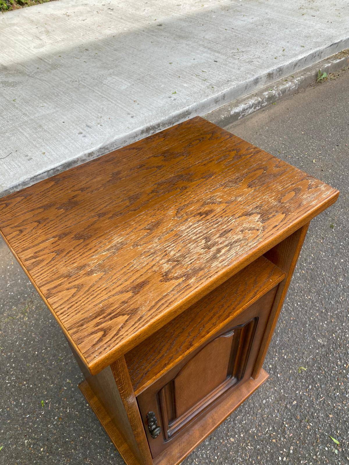 Commode confiturier en chêne Louis XIV du 20ème