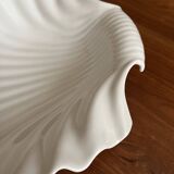 Large shell-shaped dish – white porcelain – Width 31 cm