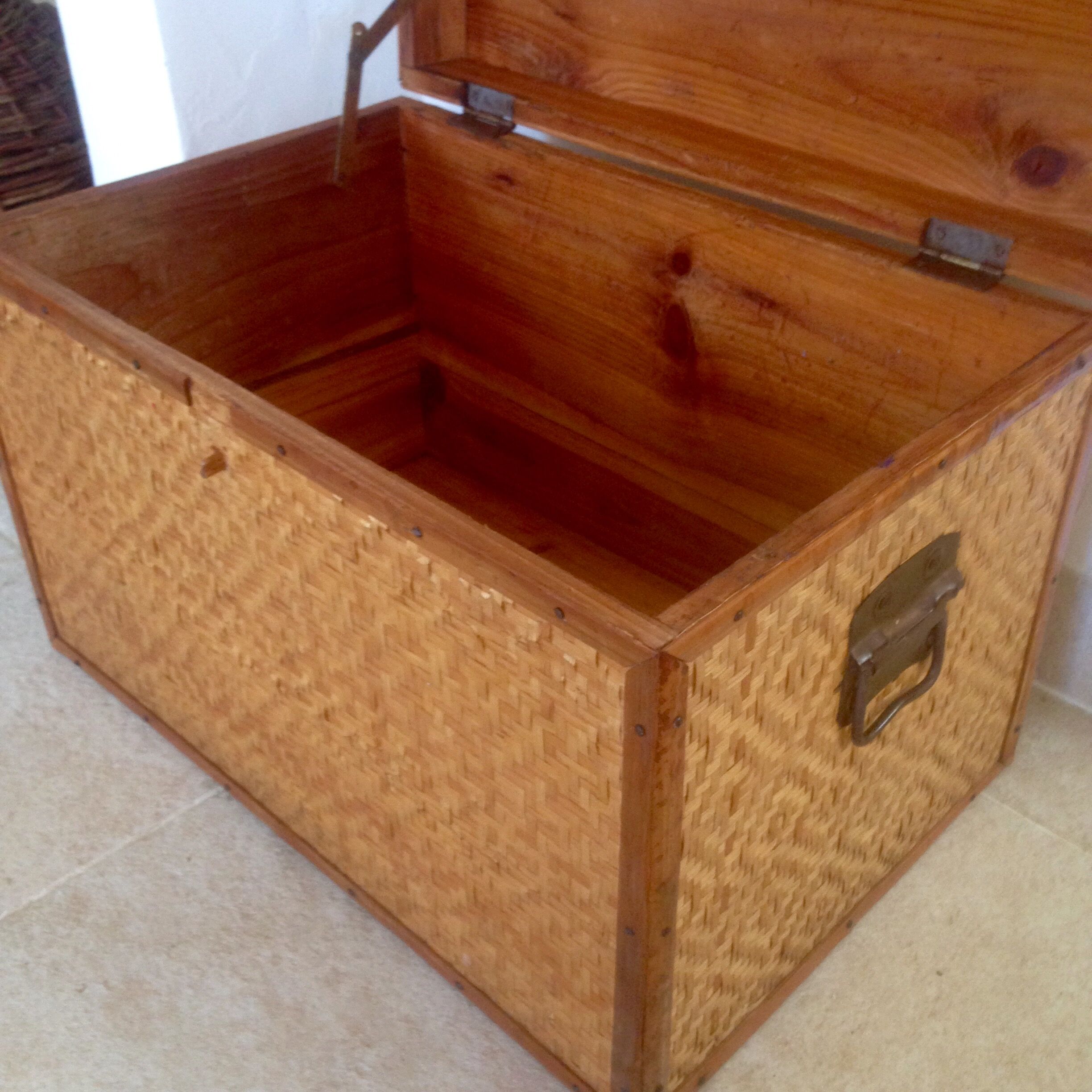 Trunk in wood, bamboo, caning Wicker woven circa 1960