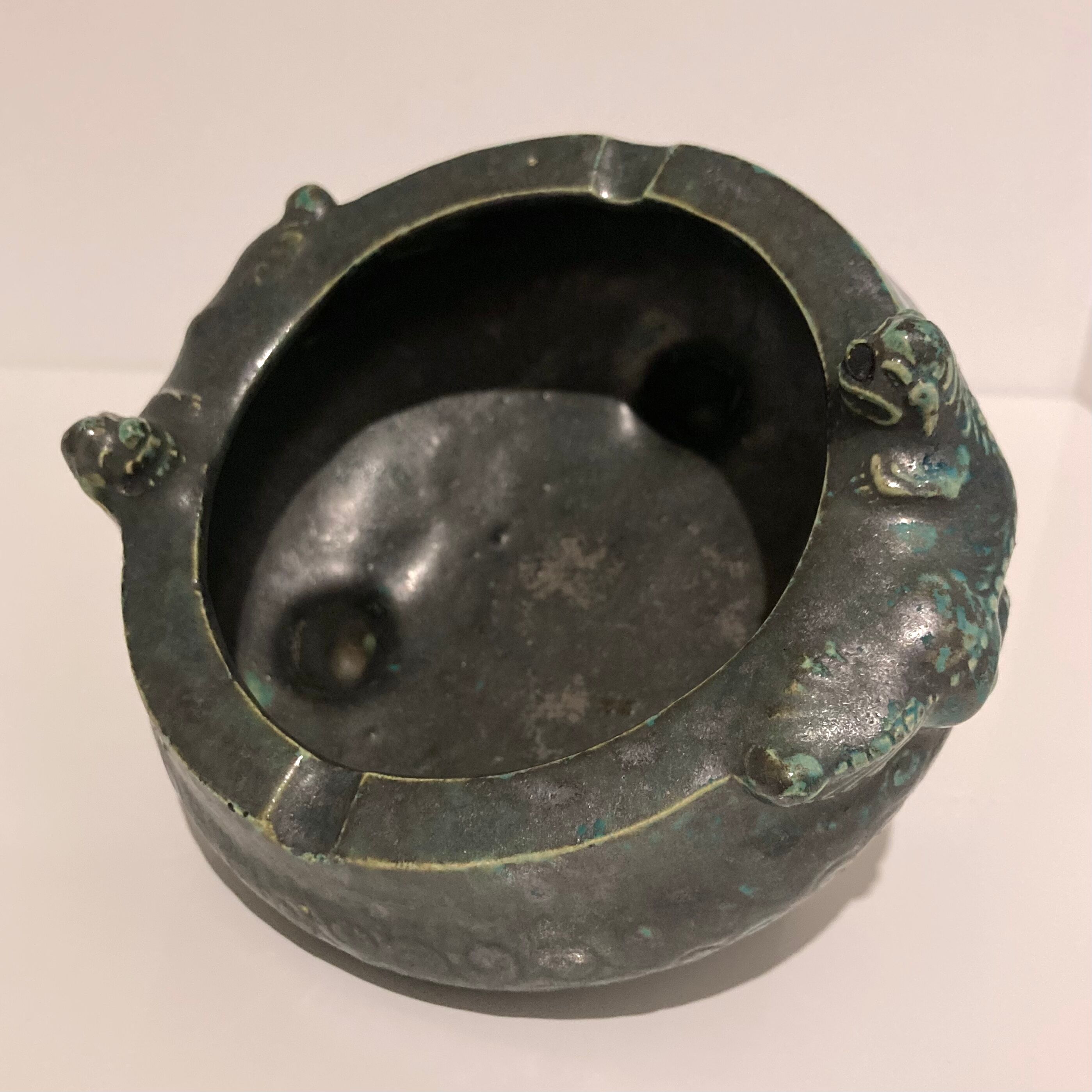 Cendrier en céramique émaillée en forme de brûle-parfum chinois
