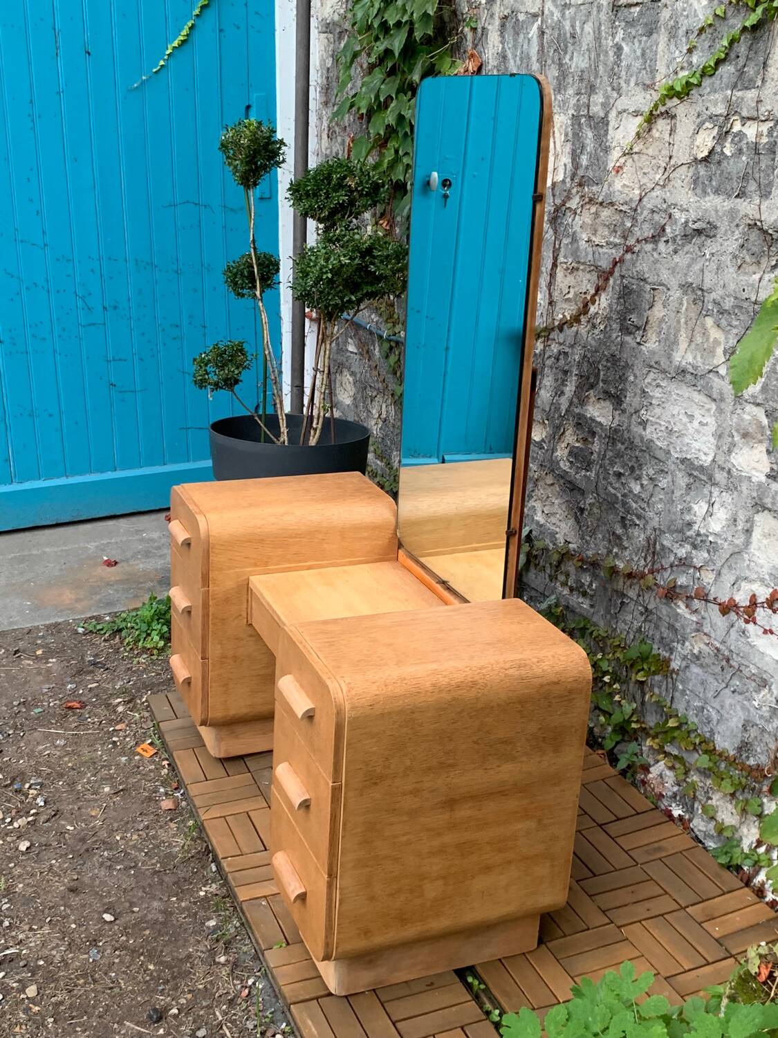 Art Deco dressing table in raw oak produced by Tatra Nabytok Czechoslovakia 1950