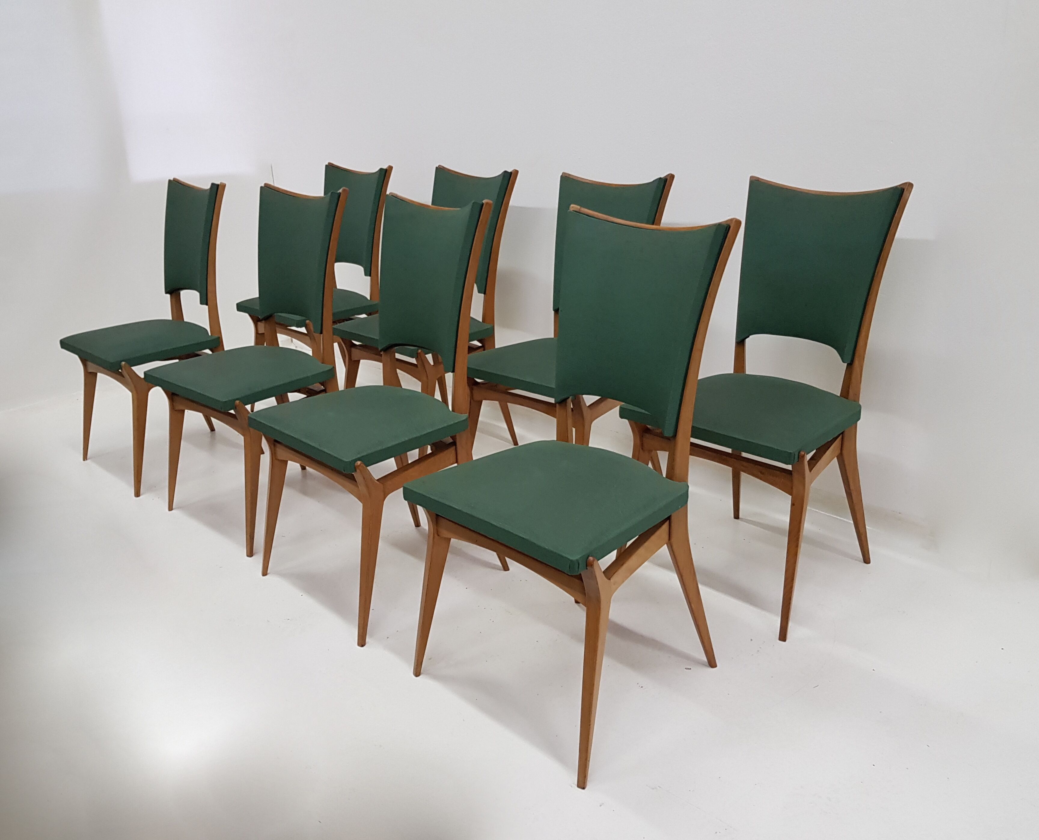 Set of 8 vintage wooden chairs, Italian design of the years 1960/70
