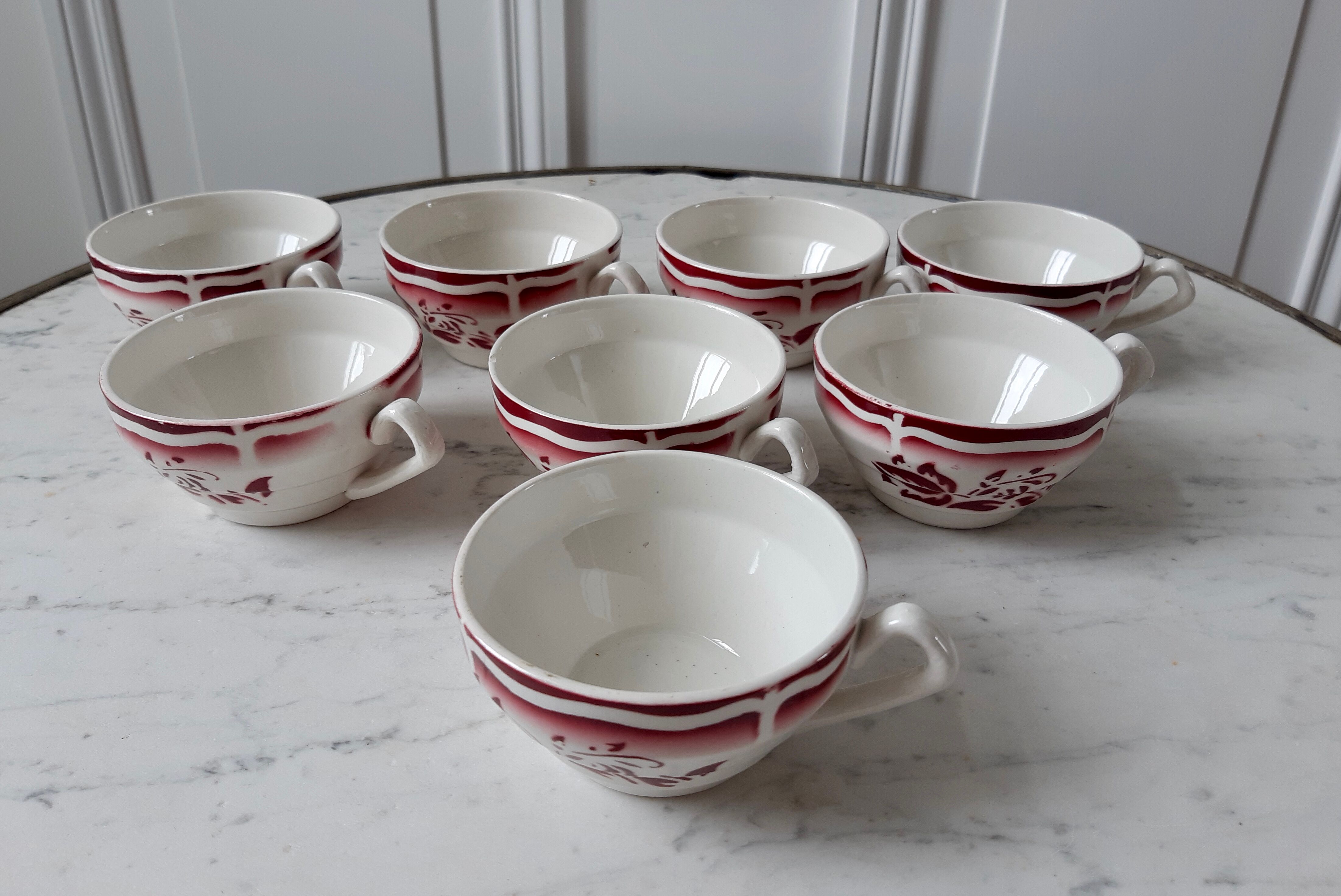 Lot de 8 tasses à café Digoin Sarreguemines modèle Ala
