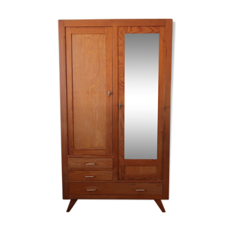 Armoire pieds compas