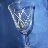 Verres a pied en cristal gravé