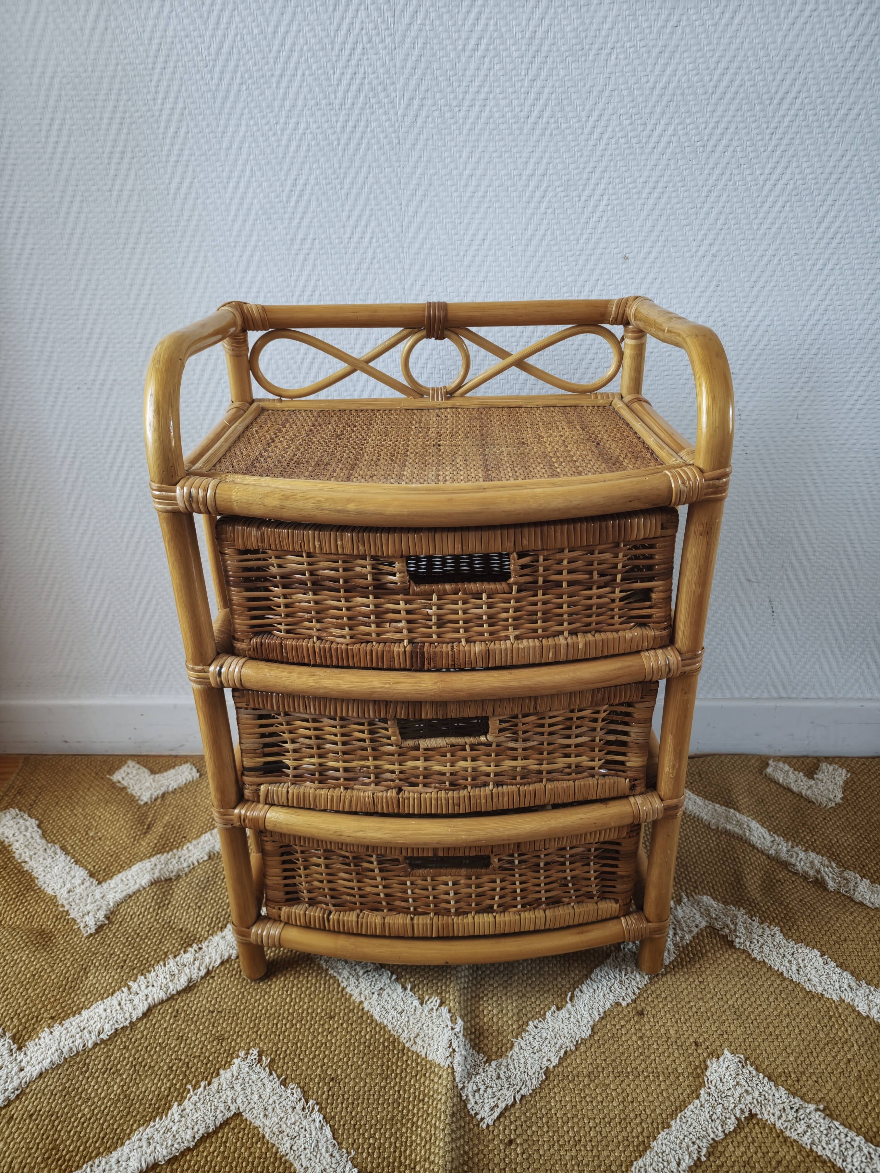 Vintage commode in rattan and wicker