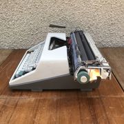 Former olympia metal beige writing machine