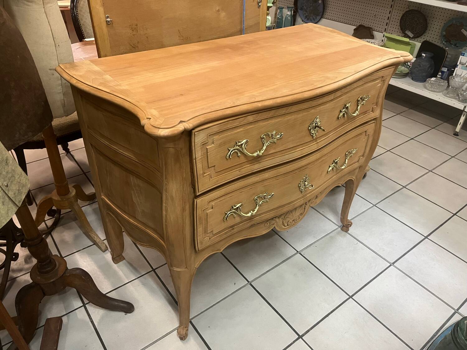 Sauteuse style Louis XV aerogommé