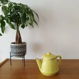 Théière en céramique jaune vintage