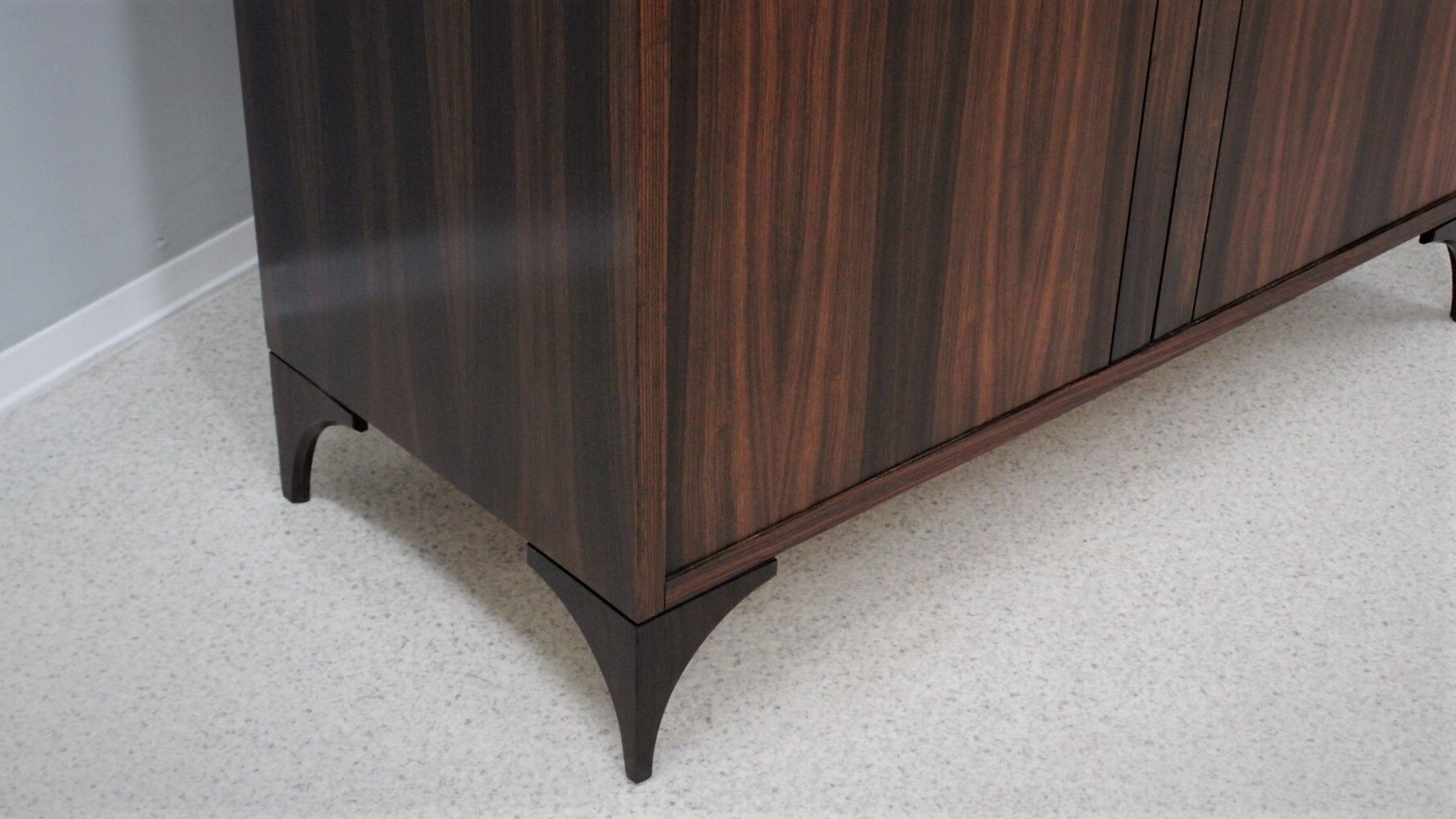 Italian mid century rosewood wardrobe 1950s