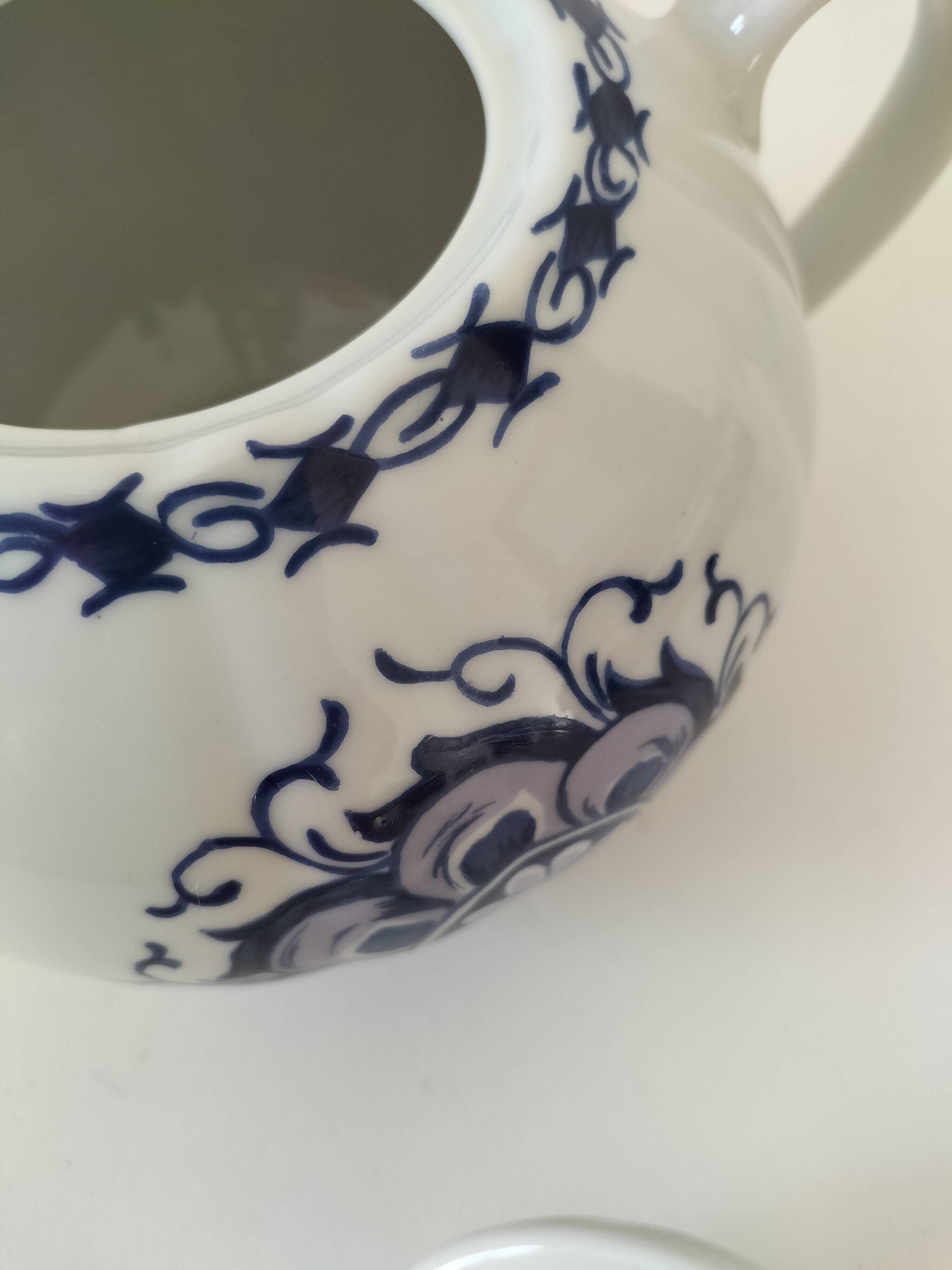 Porcelain teapot Jacques Cœur – Palanquin model