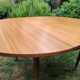 Round table expandable dining table