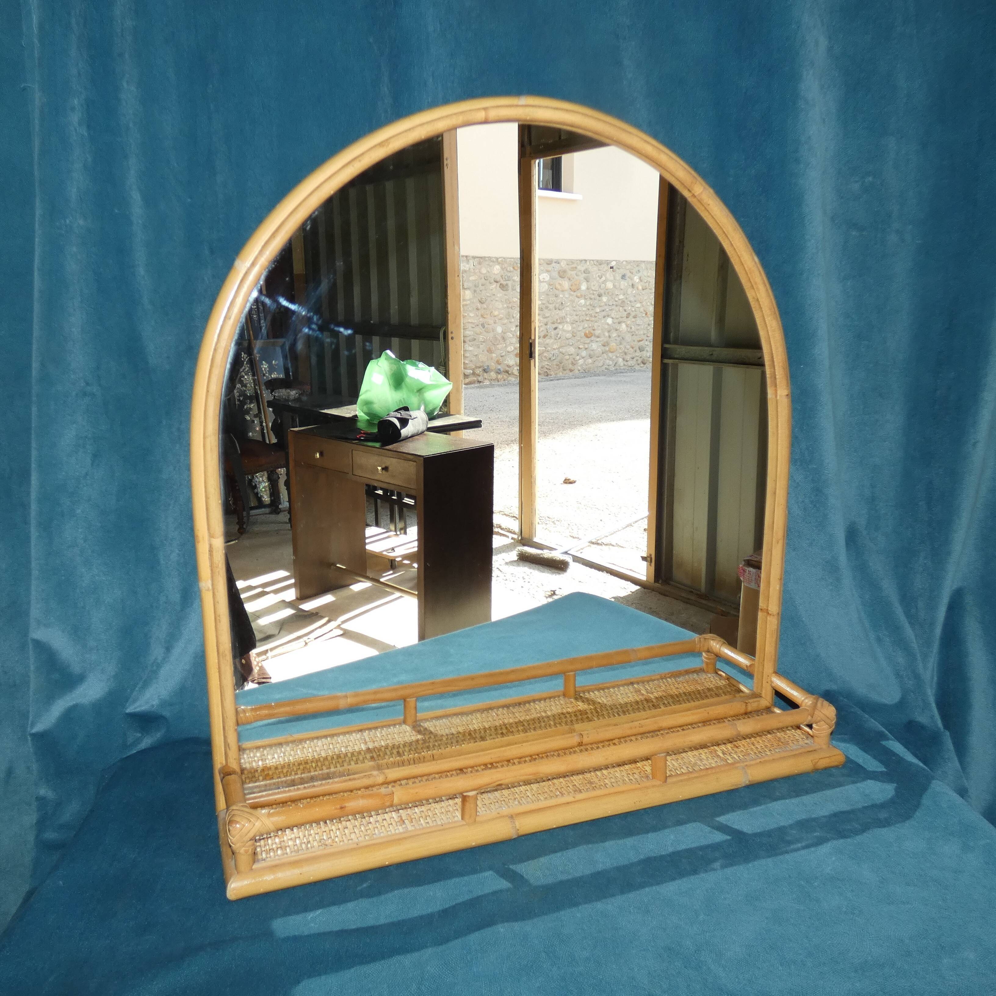 Rattan mirror and cannage tablet