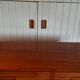 Commode en bois vernis, années 80