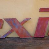 Letter to sign vintage metal "T".