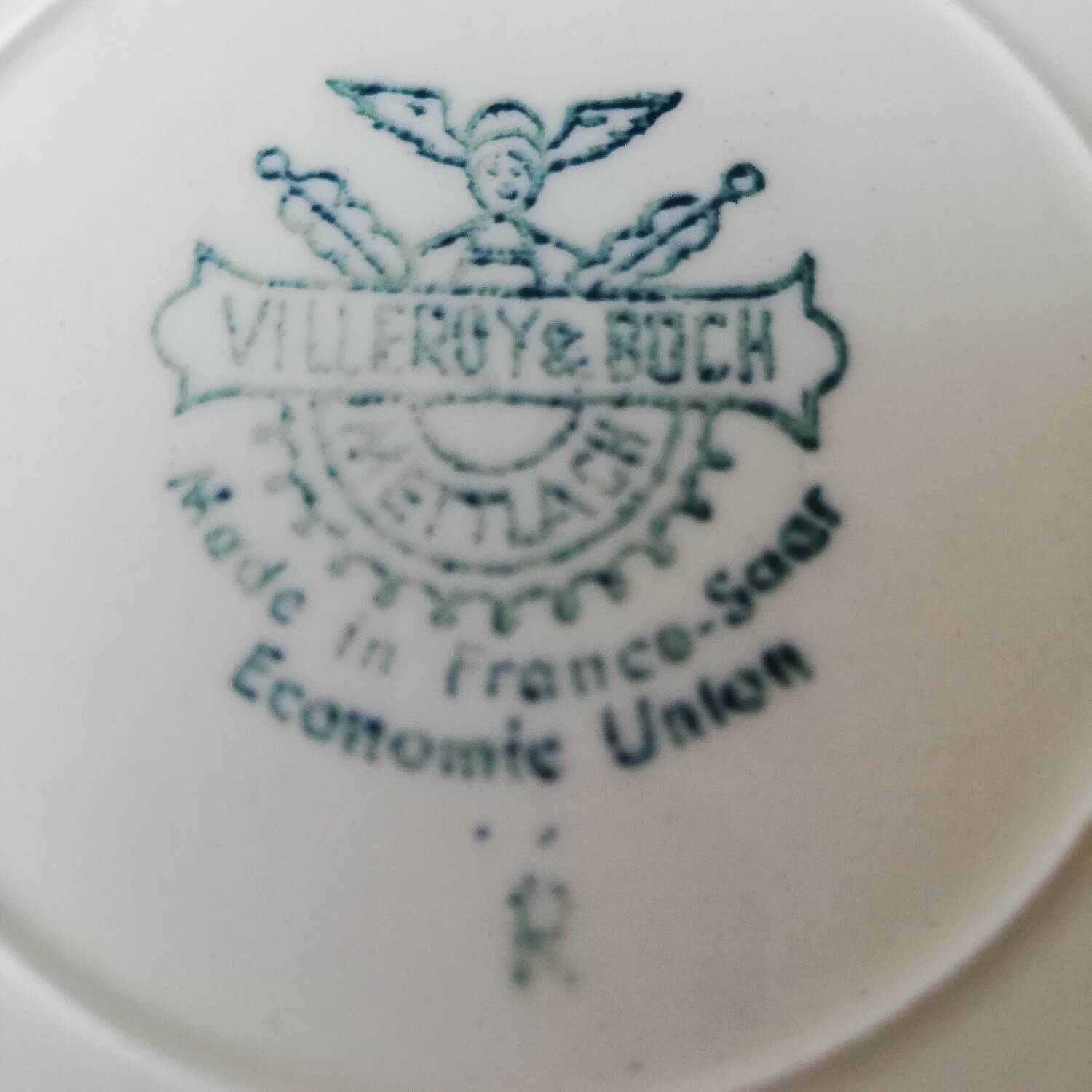 6 Villeroy and Boch dinner plates