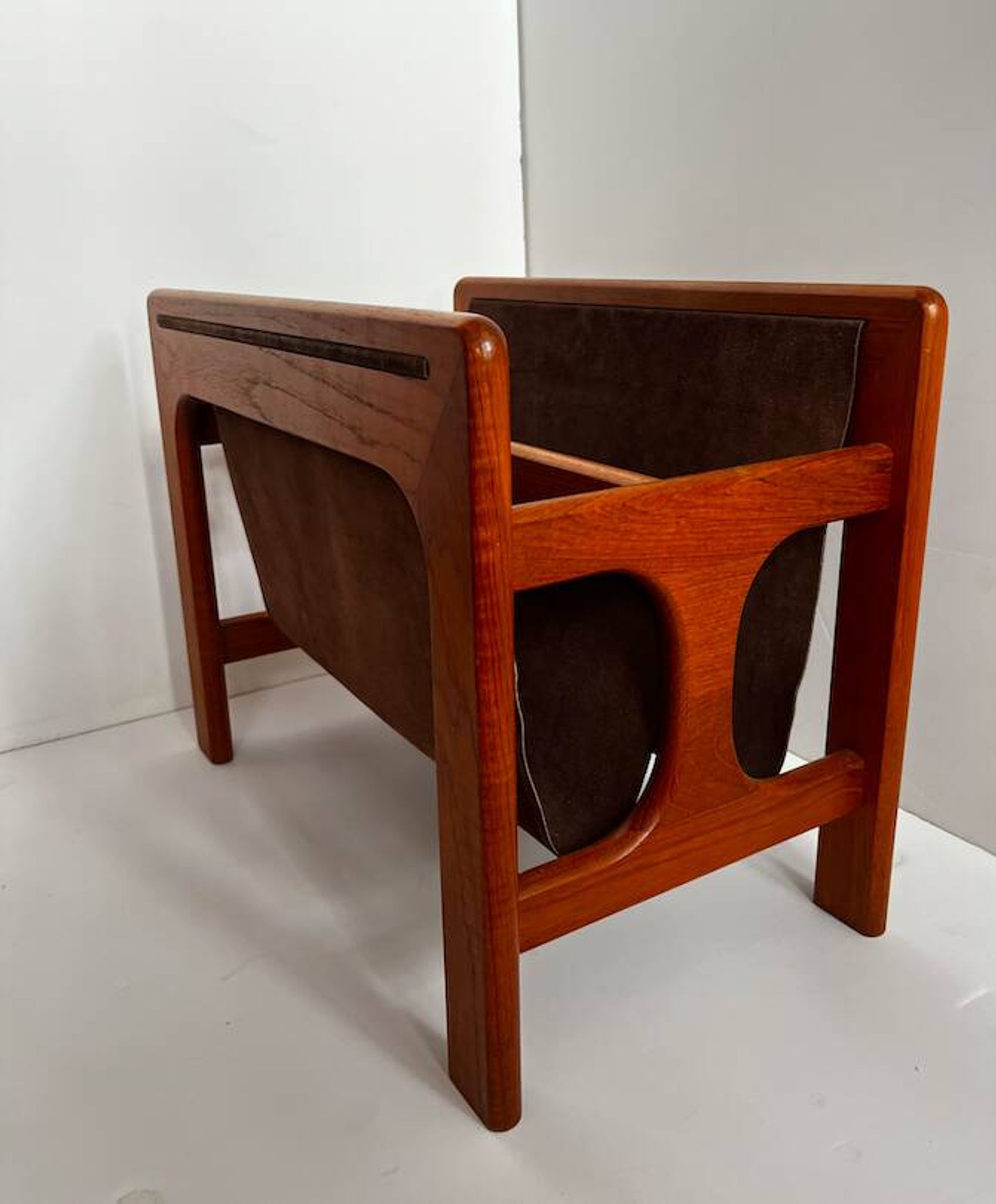 Aksel Kjersgaard magazine rack