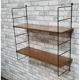 Etagère design A.Dekker 1960 a 70. en bois stratifié 72x72x21. bien dans son jus