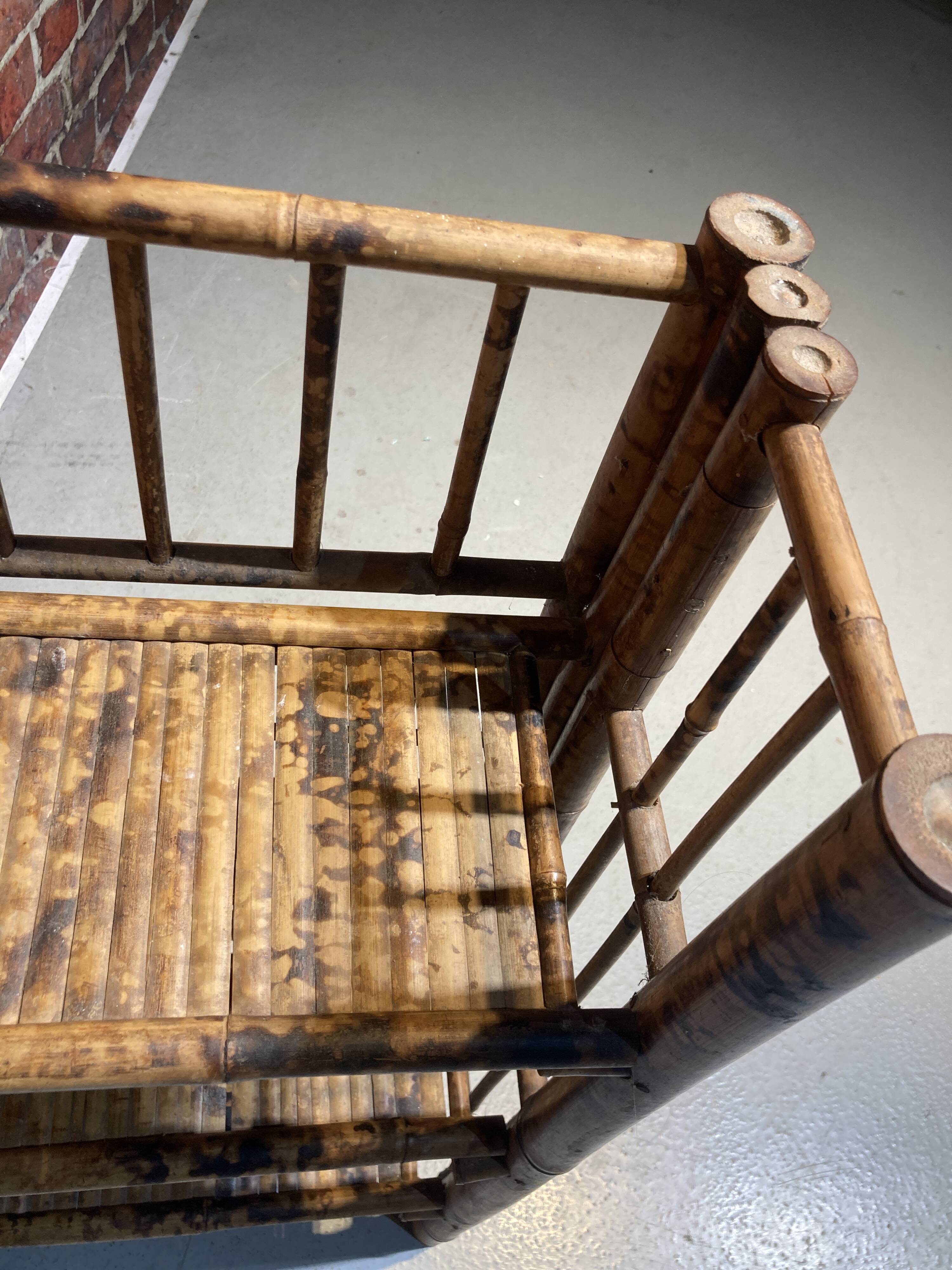 Foldable bamboo shelf