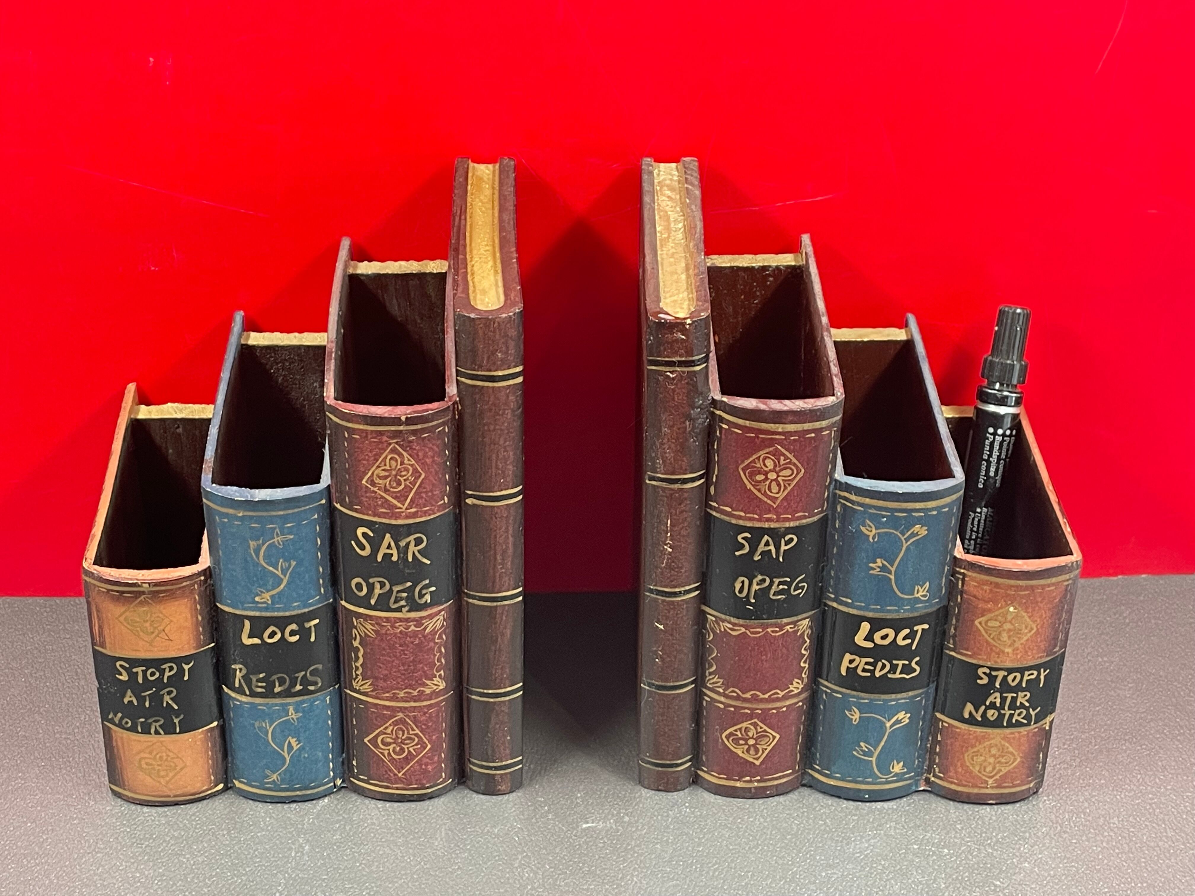 Pair of bookends, boiled cardboard