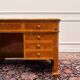 Bureau antique classique italien avec panneau arrière