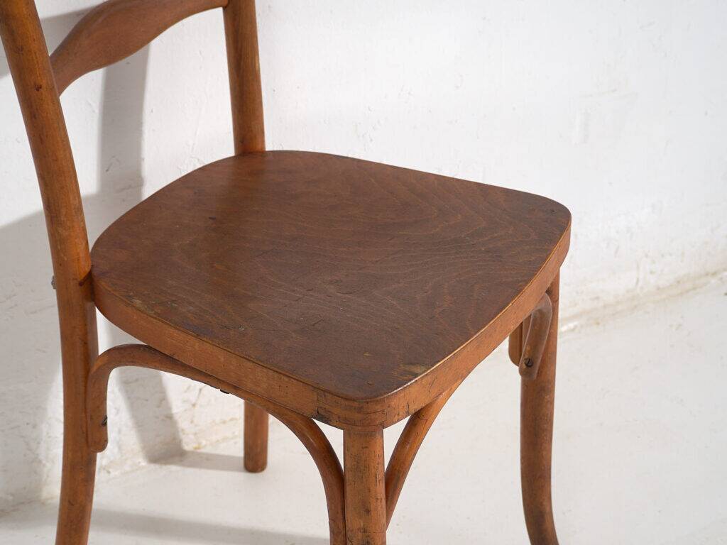 Vintage dining chairs Thonet / TON (c.1920-1950). Set of 8 pieces.