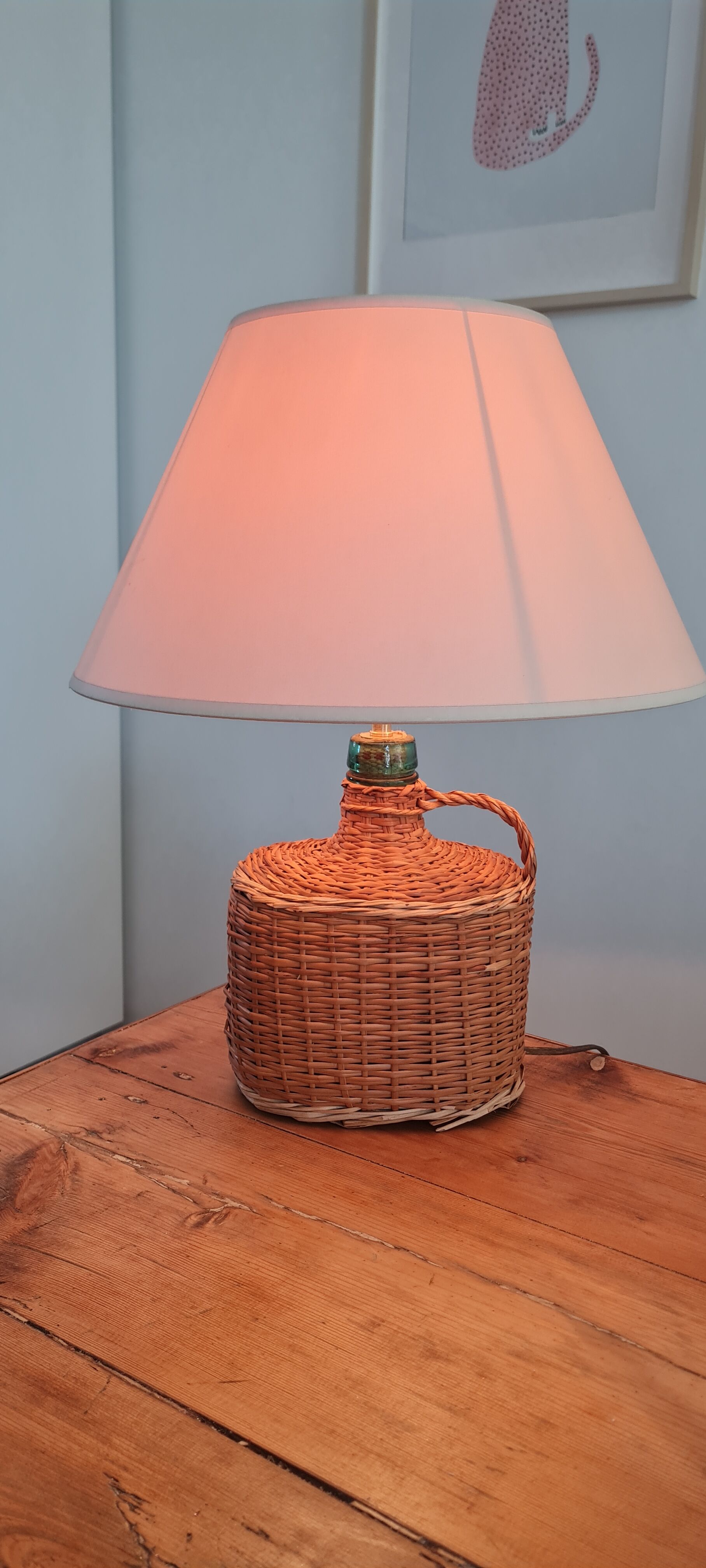 Table lamp