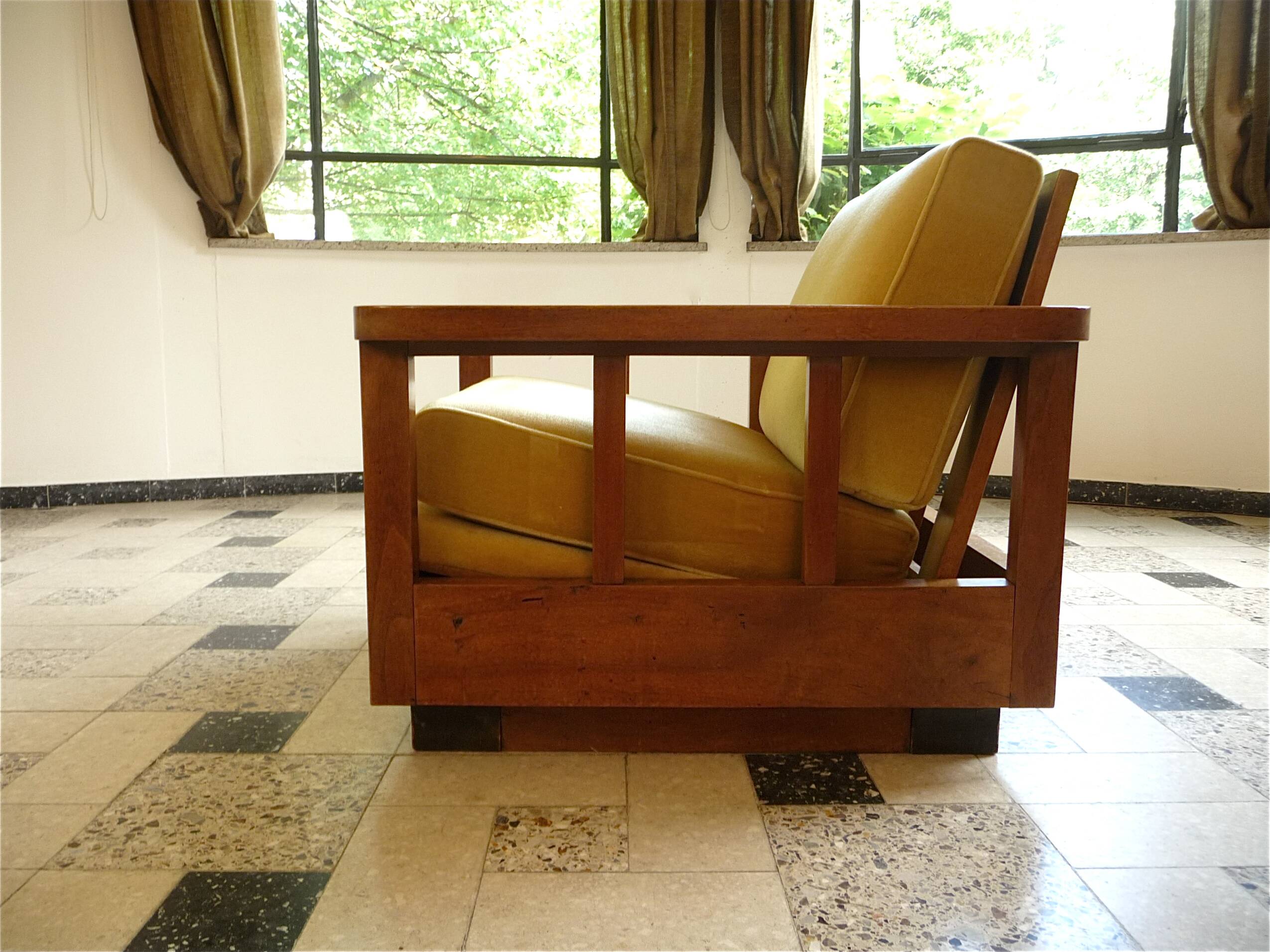 Set of 2 Cubist Art Déco Club Chairs in Wood and Velvet, Germany 1920s