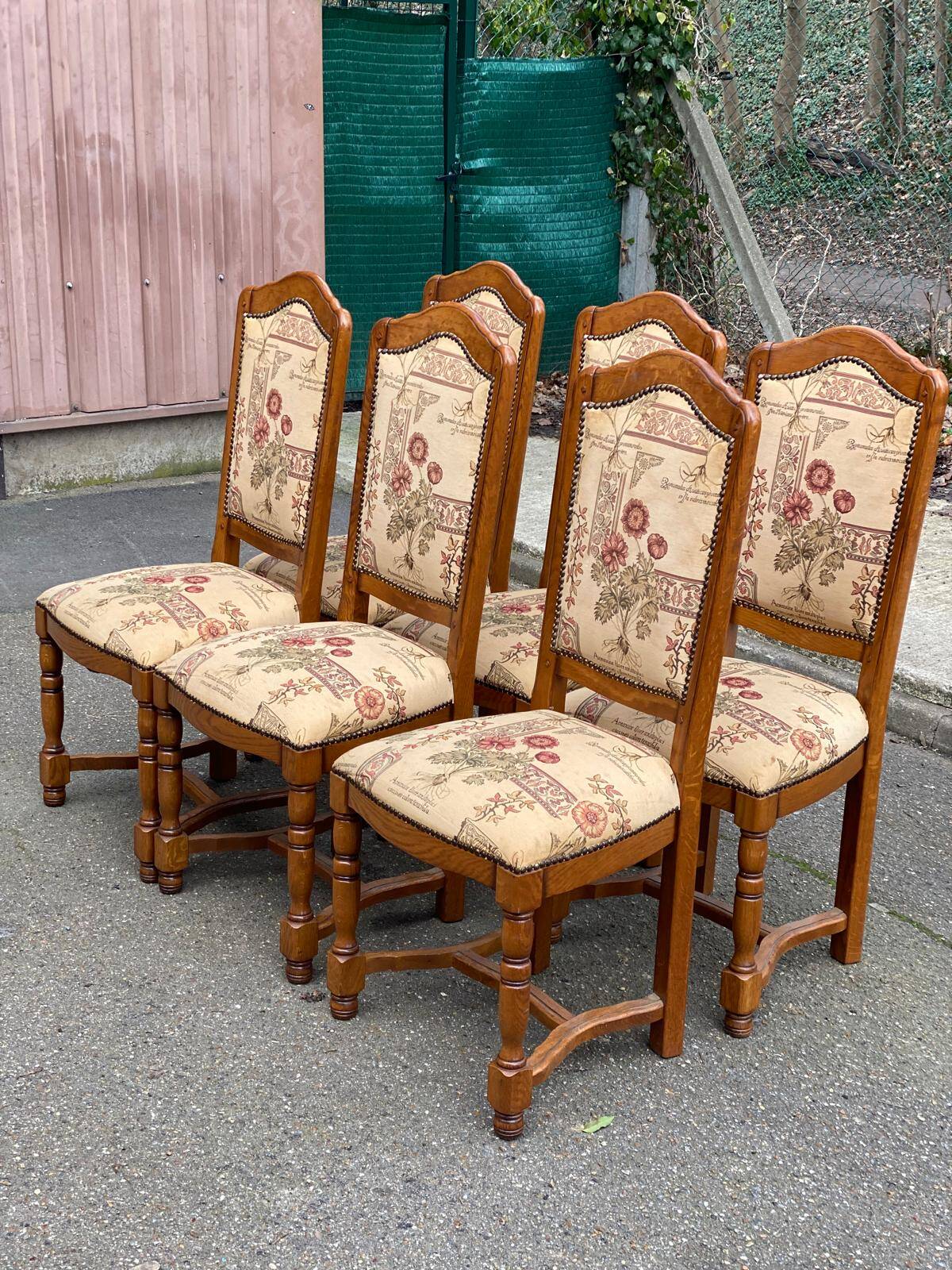 6 Louis XIII chairs in solid wood with floral fabric from the 20th century.