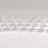 Ensemble postmoderne de dix-huit verres à boire en cristal massif par Kosta Boda, Suède