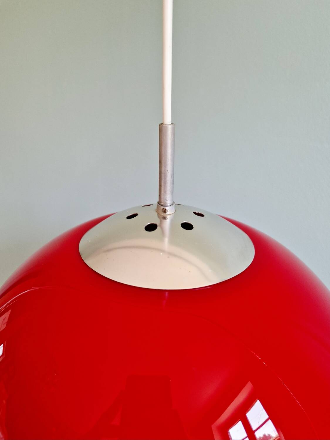 Grande suspension Space Age en opaline rouge, années 1960-70