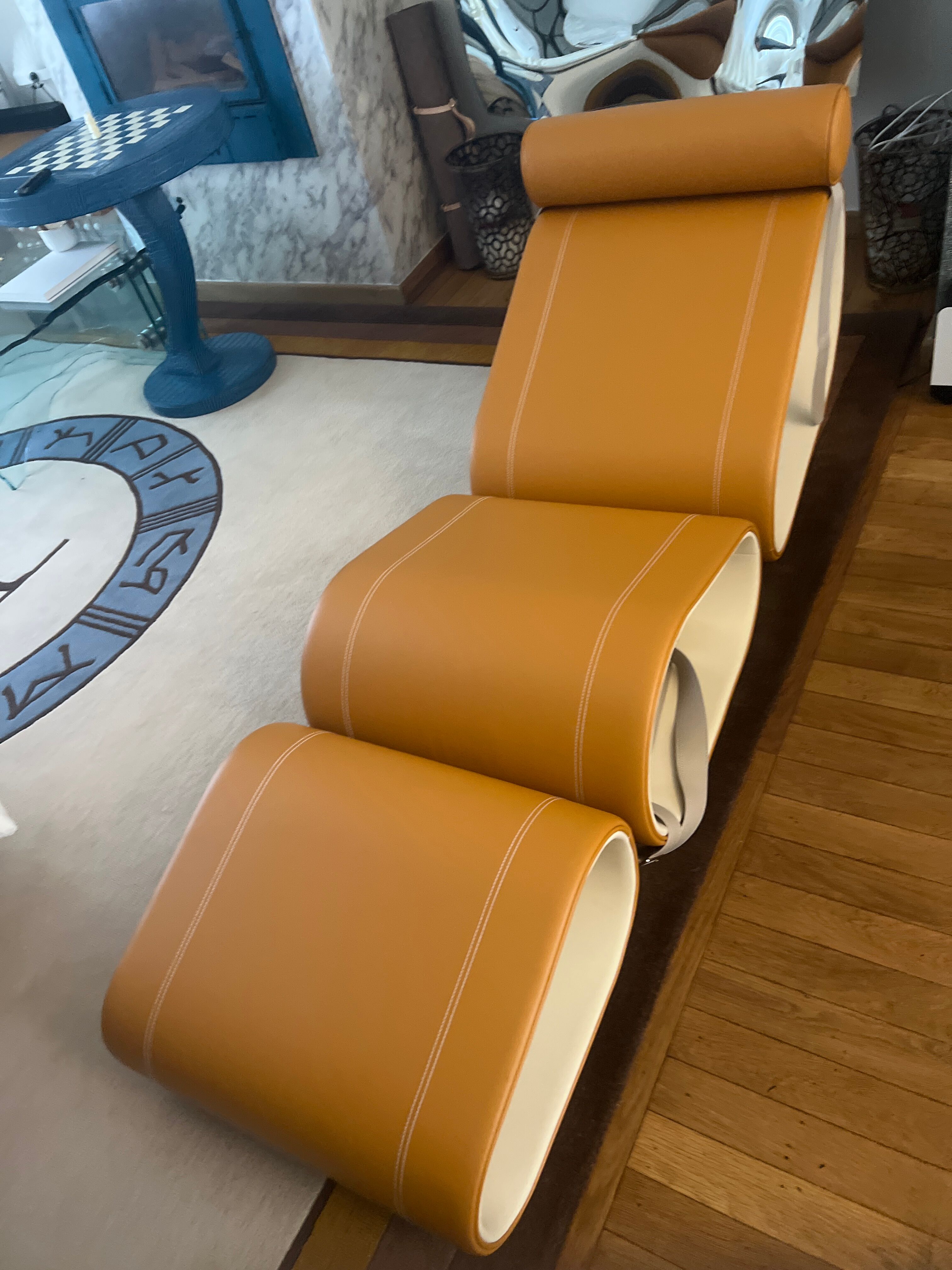 Luxury saddle leather lounge chair