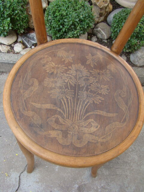 Chaise bistrot art nouveau ancienne