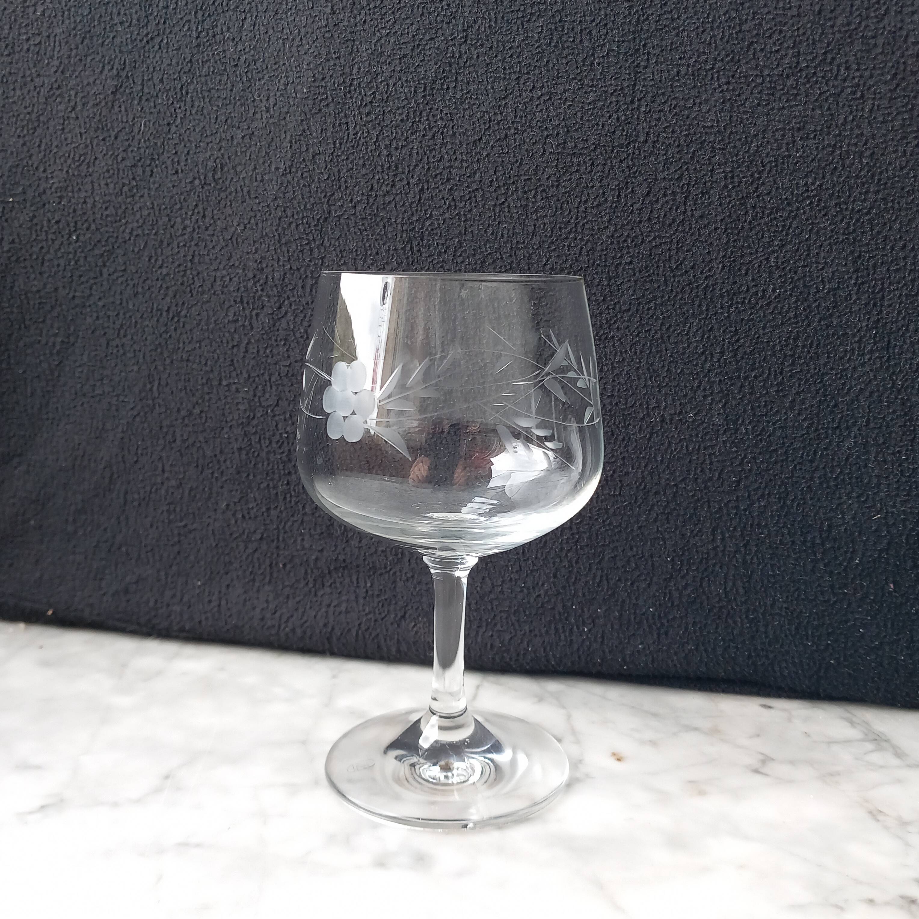 6 water glasses and engraved crystal pitcher from the 70s