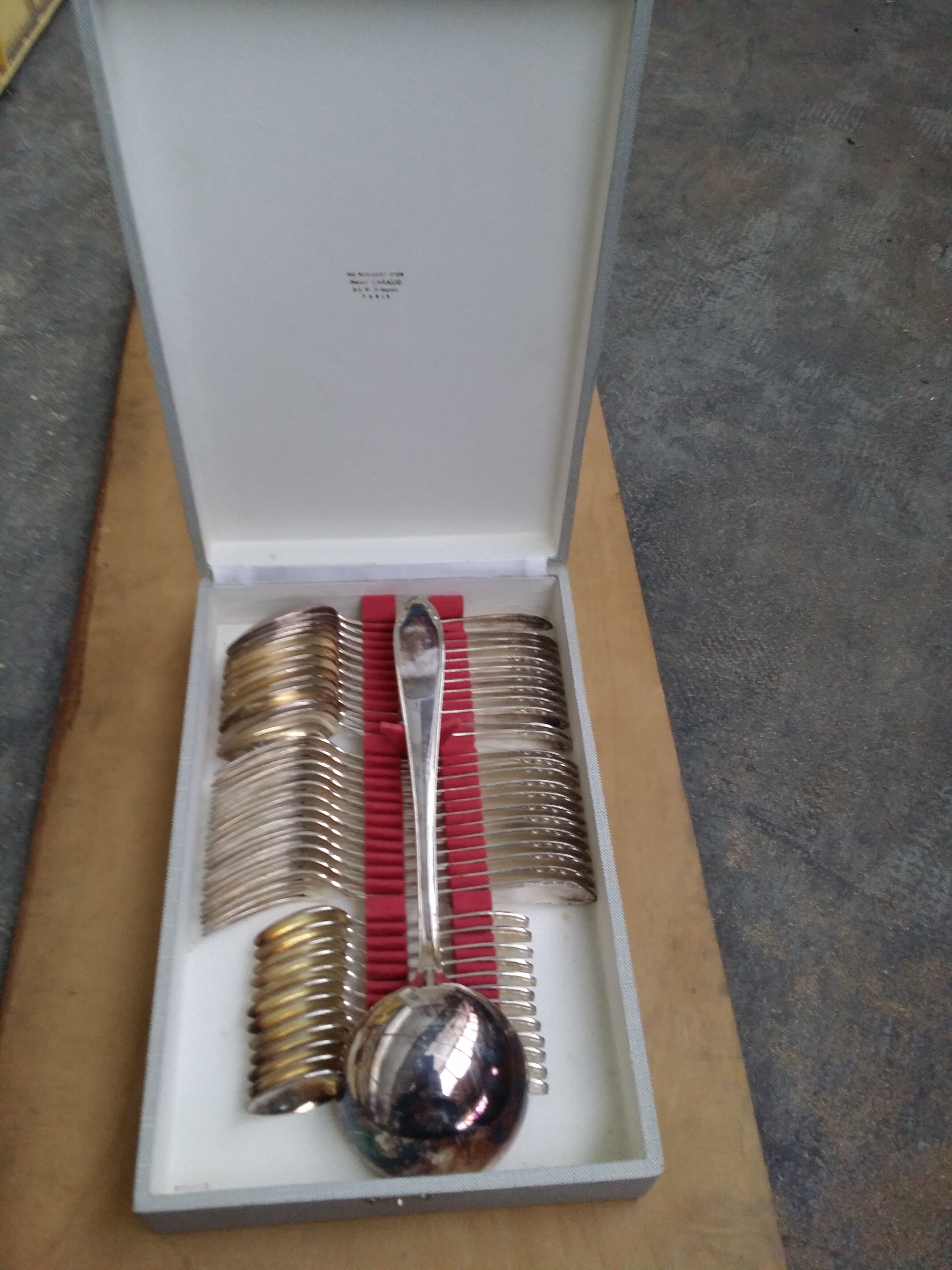 Silver or silver metal housewife